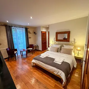https://les-remparts.midi-pyreneeshotels.com
