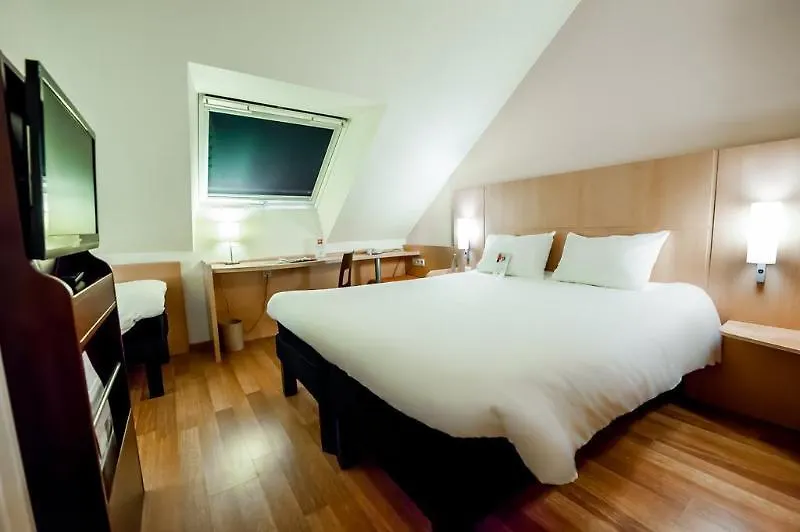 *** Otel Ibis Vannes Fransa